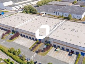 Local industriel 4 491 m²