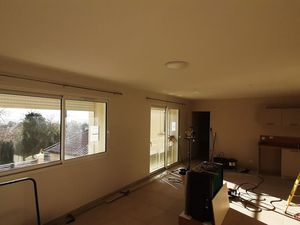 Appartement T3 Chanos curson  spacieux avec 2 chambres neuf  plein sud  au calme et à la c