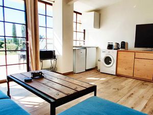 Rochefort du Gard (30) meublé 2 pièces 35 m² dans propriété haut de gamme entourée de vign