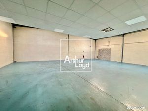 Local bureaux 400 m²