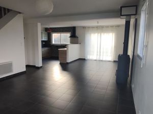 Maison 96 m² – 3 chambres – Gare à 2 min à pied – Châteaubourg