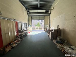 Local d'activité 334 m²