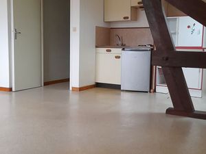 Studio 30 m2  F1 avec cuisine équipé et salle de bain