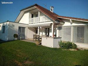 Belle et lumineuse maison à 12 km de Genève