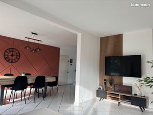 exclusivité – dernier étage avec ascenseur – t4 traversant – vue panoramique