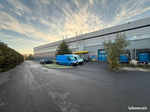 Local d'activité 1 060 m²