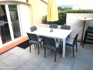 Haut de Villa F2/3clim réversible  Piscine  Tennis  terrasse vue mer  BBQ  parking privati