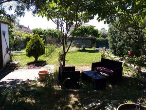 Maison ancienne avec petit terrain