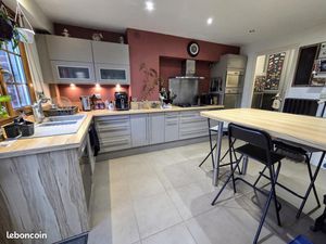 Maison 7 pièces 145 m²