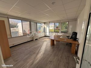 Bureaux 228 m²
