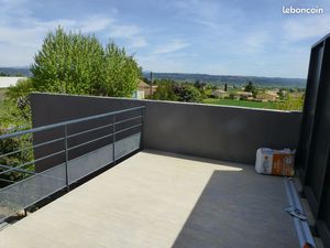 Loue appartement de type 4 d'environ 98 m²