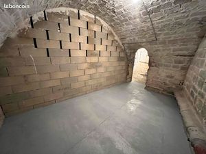 Cave place de la republique 75003