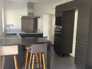 Maison avec extérieur