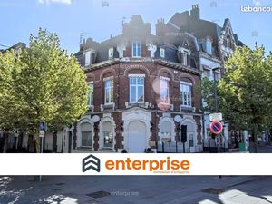 Local commercial 183 m²