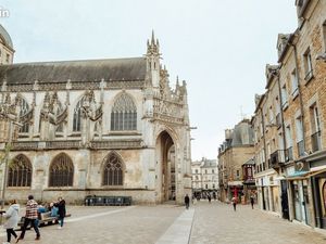 Local commercial restauration