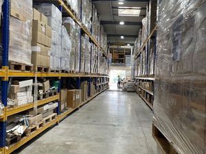 Local 790 m² La Seyne-sur-Mer