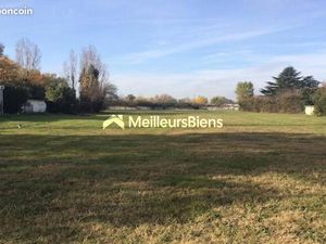 Terrain 3 500 m² Gauriaguet