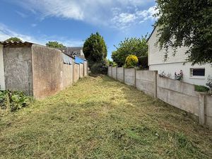 Terrain a batir Saint Marc Sur Mer proche commerce et plage