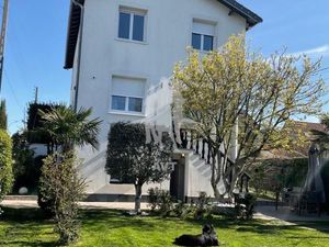 Maison 8 pièces 160 m²