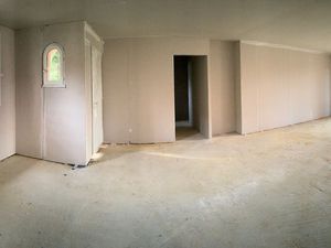 Maison 100m2 plain pied avec grand garage sur terrain arboré de 950m2 ?