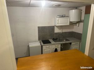 Immeuble de 14 studios étudiants  11% de rapport