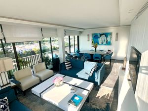 À VENDRE – Appartement d’Architecte avec Vue Panoramique Seine & Tour Eiffel