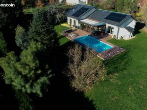 MAISON avec prestations de qualité dans le centre de Landouge