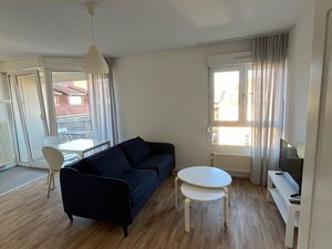 Studio meublé avec balcon à Dornach