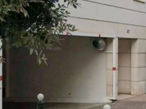 Place de parking en sous-sol   proche du métro esplanade de la défense