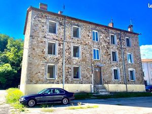 Bel immeuble en pierres à rentabilité assurée