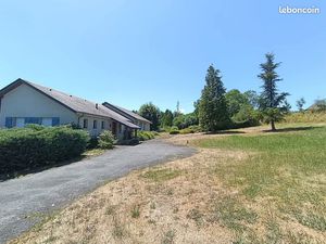 Pavillon 7 pièces 227 m²