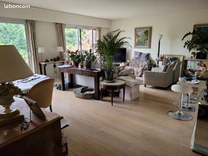 Appartement de standing – Dernier étage avec ascenseur – Étangs de Corot