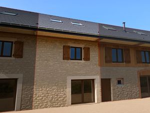 Maison mitoyenne à aménager – Axe Annecy/Genève - 209k