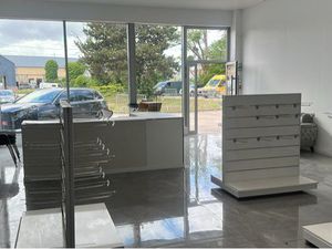 Magasin local pièces détachées peinture automobile