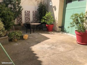 Maison de village avec cour et garage sur Vinassan