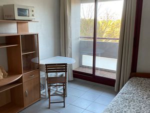 Joli Studio meublé avec balcon Résidence la Parade