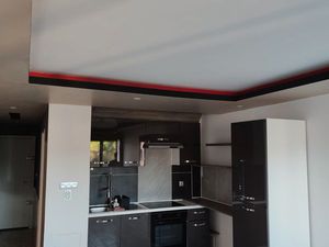 T3 de 47m2 avec balcon-loggia avec CLIM réversible refait à neuf  rare à la location à La 