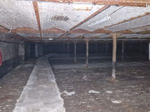 LOCAL DE STOCKAGE – LOYER TRÈS ATTRACTIF – REZ-DE-JARDIN – ROUBAIX (Bd de Metz)