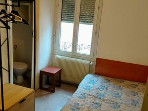 Loue chambre meublée