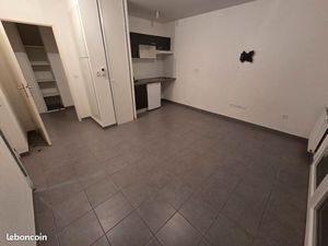 Location Studio 24 m² + balcon à Royan