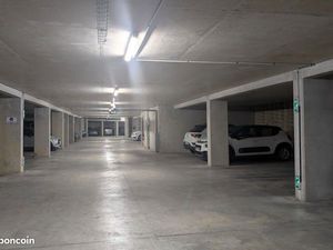 Place de parking souterrain sécurisé proche gare