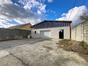 Local 250 m² Auriac