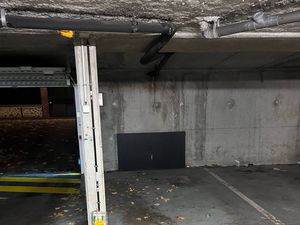 Place de parking intérieur