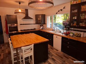 Grande maison lumineuse