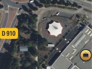 Terrain constructible en Zone urbanisée à destination d'activités commerciales