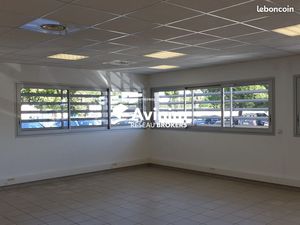 Bureaux 50 m² Lunel