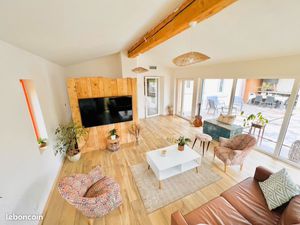 Maison - 6 pièces -120 m2