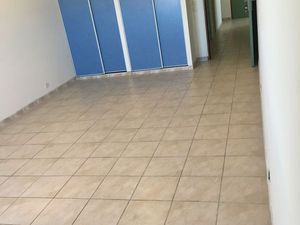 A LOUER LOCAL / BUREAU au 1er étage