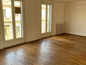 Location F2 à Sedan