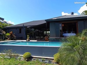 Villa 4 pièces 170 m²